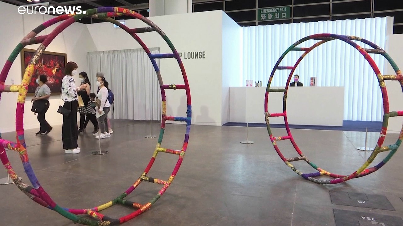 Minimesse mit publikum: "hong kong spotlight by art basel"