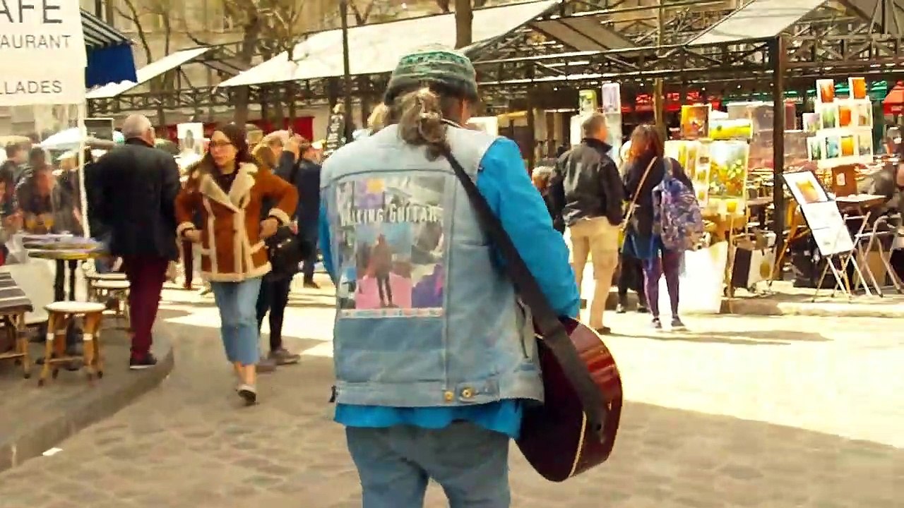 UTE UND JOVA IN PARIS ! Ich als WalkingGuitar feiere meinen 70. Geburtstag am 4.4.2019 auf Künstlerplatz Place du Tertre in  Montmartre ! Zweiter video.. DANKE UTE ! Walknrocknroll musique sur la route music live