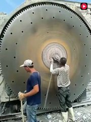 Cet outil est incroyable : Masse à manche souple