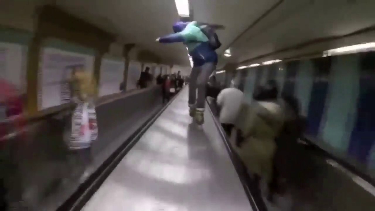 Faire du roller dans la station de métro la plus fréquentée de Paris