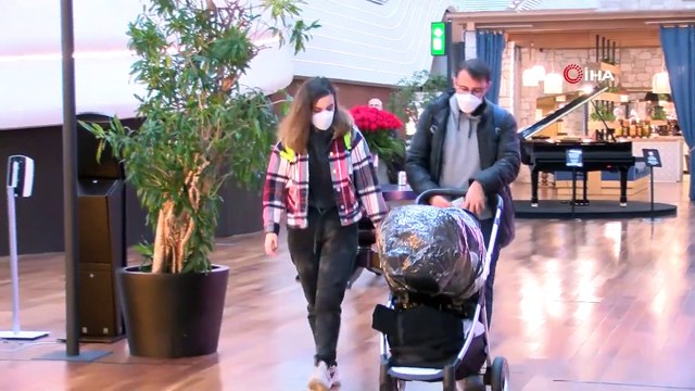 SMA Hastası 1,5 Yaşındaki Demir Ali, Tedavi Olmak Üzere ABD’ye Gitti