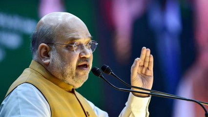 Télécharger la video: GHMC Polls: Amit Shah takes dig at CM KCR and Owaisi