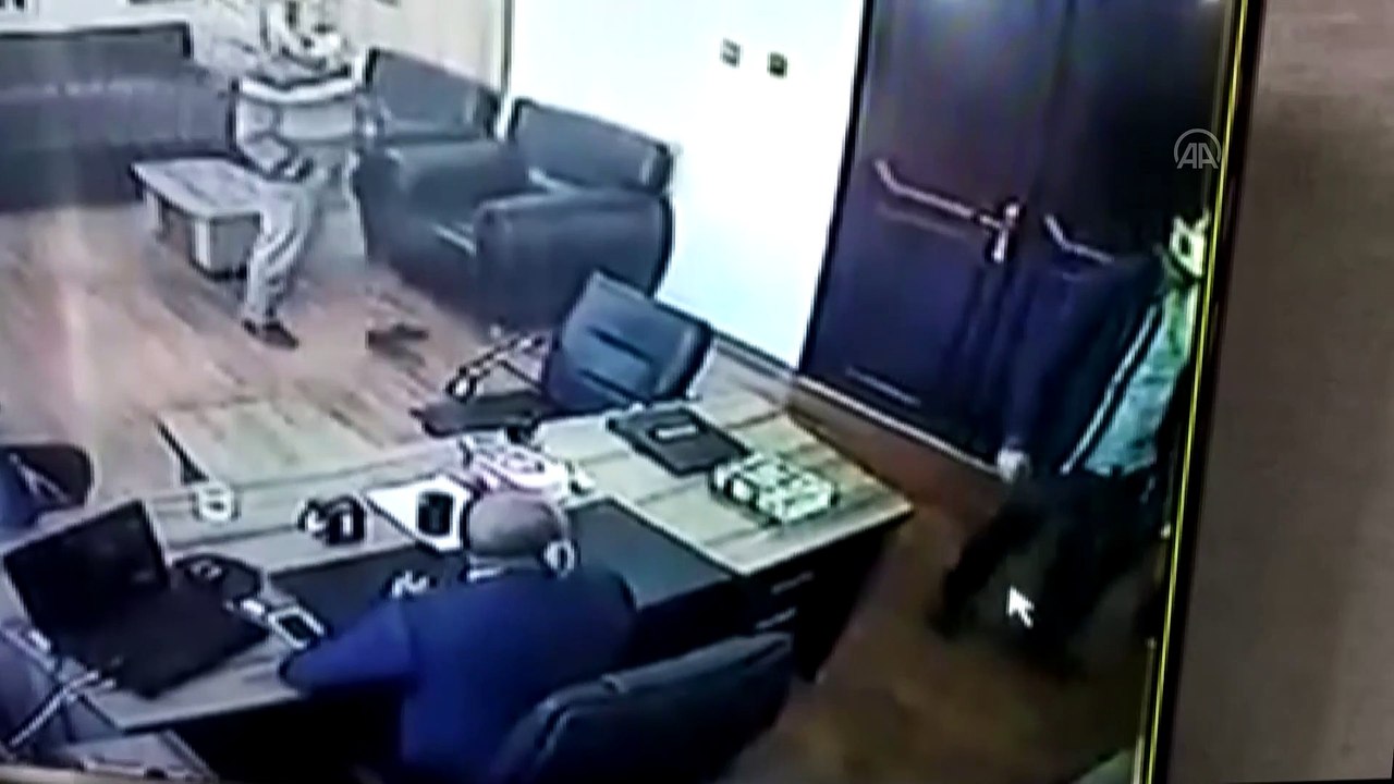 ŞANLIURFA - Belediyenin hukuk danışmanına yönelik silahlı saldırıya ilişkin görüntüler ortaya çıktı