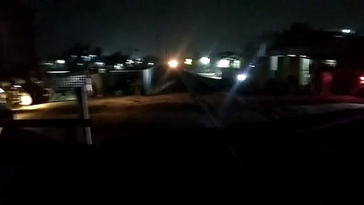लखीमपुर खीरी- स्पीड से दौड़ा इलेक्ट्रिक इंजन