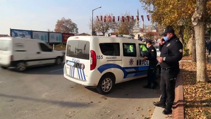 EDİRNE - Karantinada olması gereken kadın sürücü trafik denetiminde yakalandı