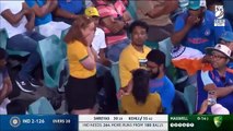 Indian Fan Proposed Australian Lady in Sydney Cricket Ground