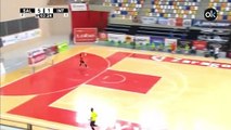 El gol de la polémica: La jugadora del Sala Zaragoza anota un tanto con la portera rival en el suelo