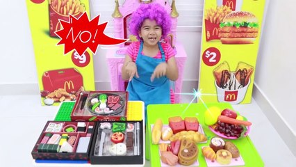 Play Selling GIANT FOOD at Restaurant Kitchen Cafe Toys - Kids funny videos