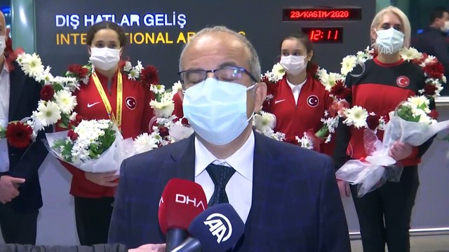 ANKARA - Avrupa şampiyonu Kadın Ritmik Cimnastik Grup Milli Takımı yurda döndü