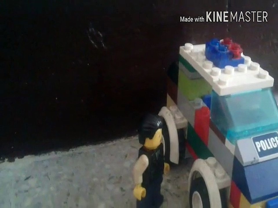 Lego undercover cop