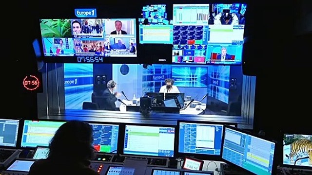 François Hollande : Passer de Tulle à président de la République, il faut être un peu magicien (Canteloup)