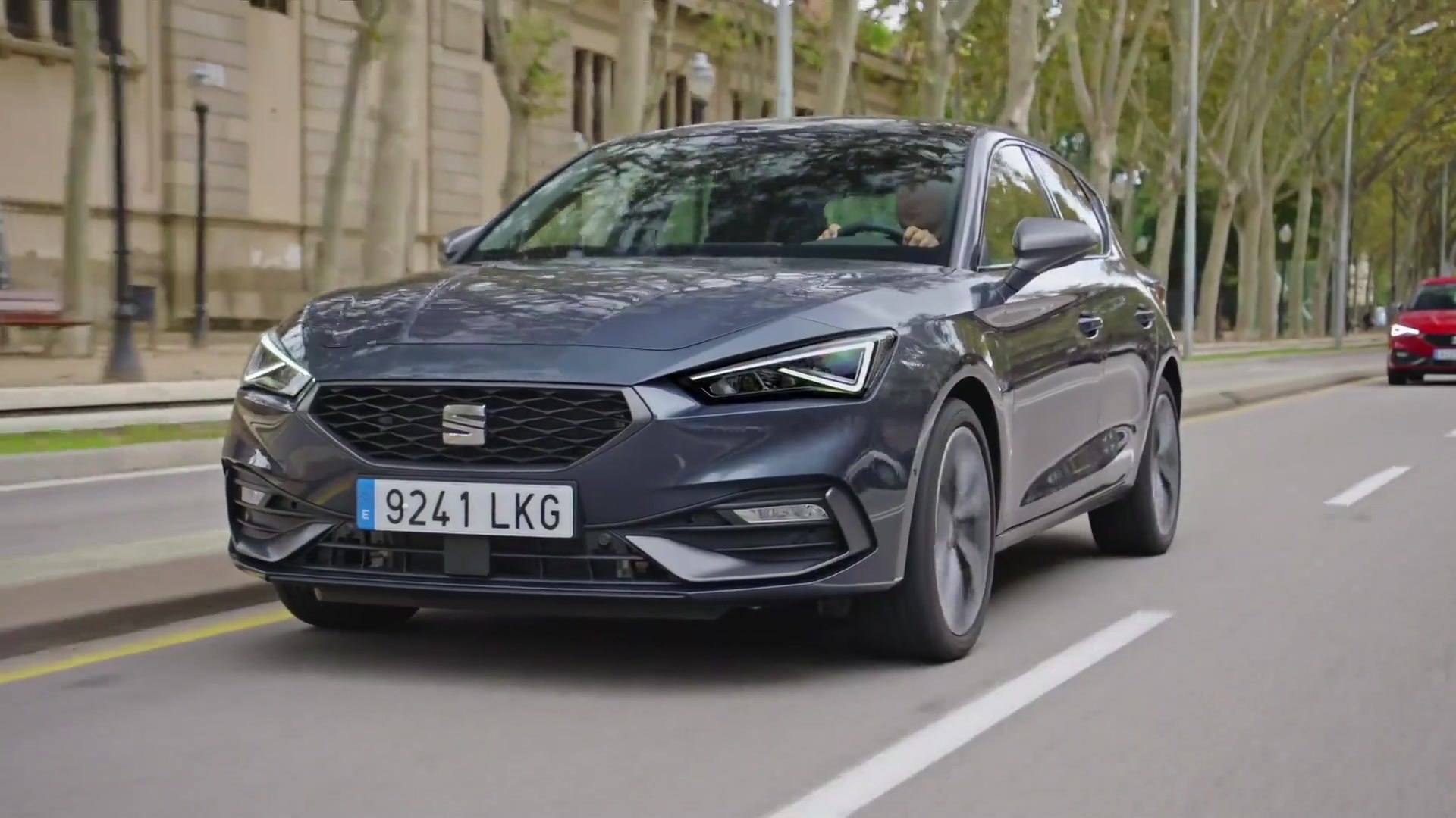 New SEAT Leon e-HYBRID in Magnetic Tech Driving Video - video Dailymotion