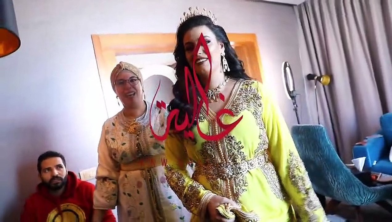 بتزغريتة حارة.. غيثة غيثة الگزولي بالقفطان والتاج نجمة غالية لشهر نونبر
