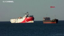 Nave esplorativa turca torna a casa in piena crisi con Atene