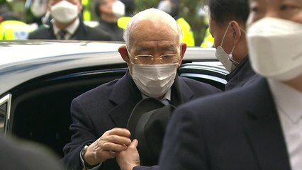 '사자명예훼손' 전두환 유죄...징역 8월·집행유예 2년 / YTN