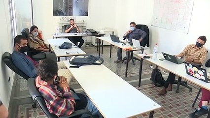 "الربيع العربي" أول ثورة أداتها الأساسية الهواتف الذكية
