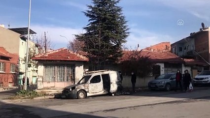 ESKİŞEHİR - Aracında çıkan yangını söndürmeye çalışırken fenalaşan kişi öldü