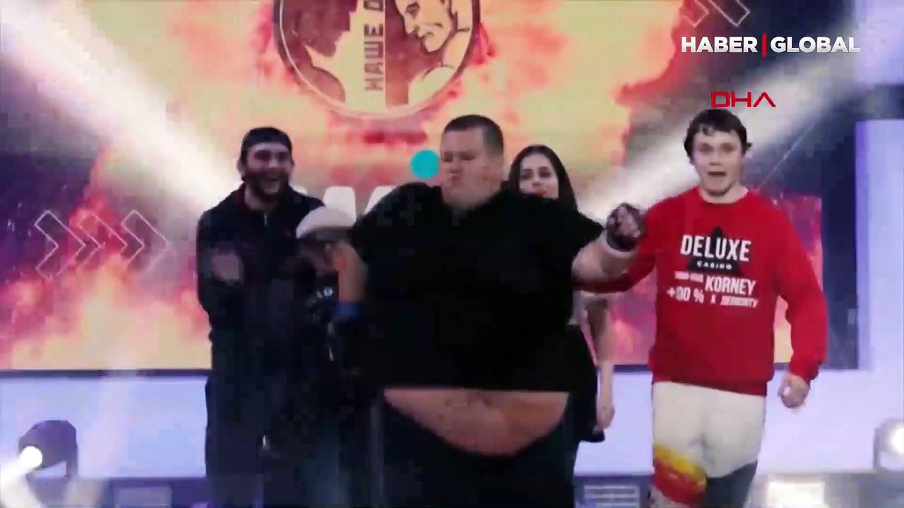 Kadın dövüşçü 240 kiloluk rakibini böyle nakavt etti