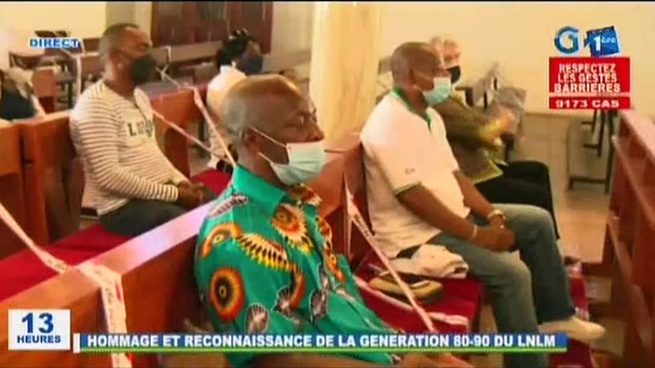 RTG - Hommage des anciens élèves de la génération 80-90 du lycée national Léon M'BA  á la cathédrale Sainte Marie