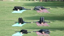 Yoga: Markat Asana | घर पर ऐसे करें मरकट आसन, जानें लाभ और हानि | Boldsky