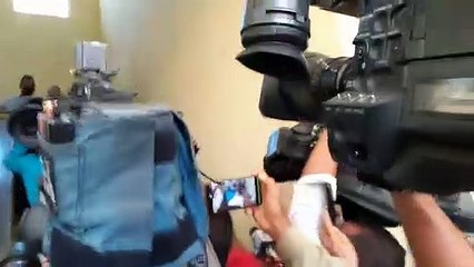 Lucía Medina sale de la Fiscalía sin poder ver a sus hermanos detenidos