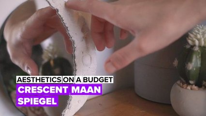 Industrieel decor: halve maan spiegel