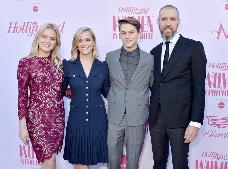 Reese Witherspoon Shared a Thanksgiving Photo with Her Look-Alike Kids