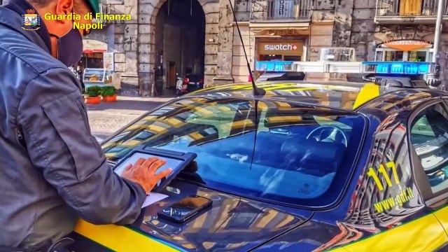 Napoli - Blitz dei finanzieri in attività commerciali 36 sanzioni (30.11.20)