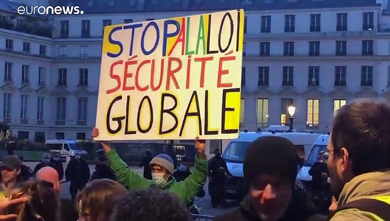 Erfolg der Straße: „Vollständige Neufassung von Artikel 24“ in Frankreich
