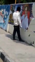 ரஜினி  போஸ்டருடன் பேசிக்கொண்டிருந்த ரஜினி ரசிகர்.. வைரலாகும் வீடியோ