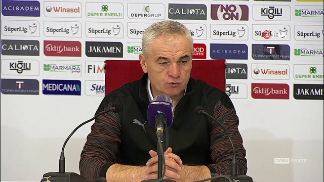 Sivasspor Teknik Direktörü Rıza Çalımbay: “Hakemler Bilerek Hata Yapıyor”