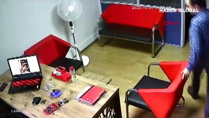 İzmir'deki sarsıntıdan yeni görüntü! Sakinliğiyle dikkat çekti