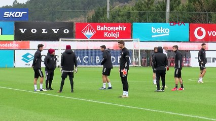 Beşiktaş'ta Vida sahaya indi