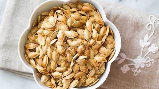 सर्दियों में कद्दू के बीज खाने के चमत्कारिक फायदे । Magical Benefits Of Pumpkin Seed । Boldsky