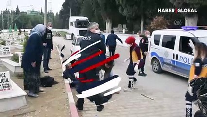 Mezarlıkta dehşet saçtı! Cenazede ağabeyi ile yengesini vurdu