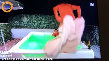 L'amour est dans le pré : un candidat en "tenue d'Adam" fait une chute mémorable d'un jacuzzi