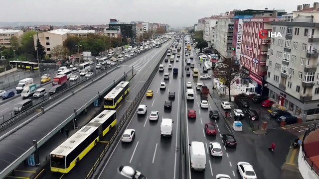 Kısıtlamaya Saatler Kala E-5’te Trafik Yoğunluğu Gözleniyor