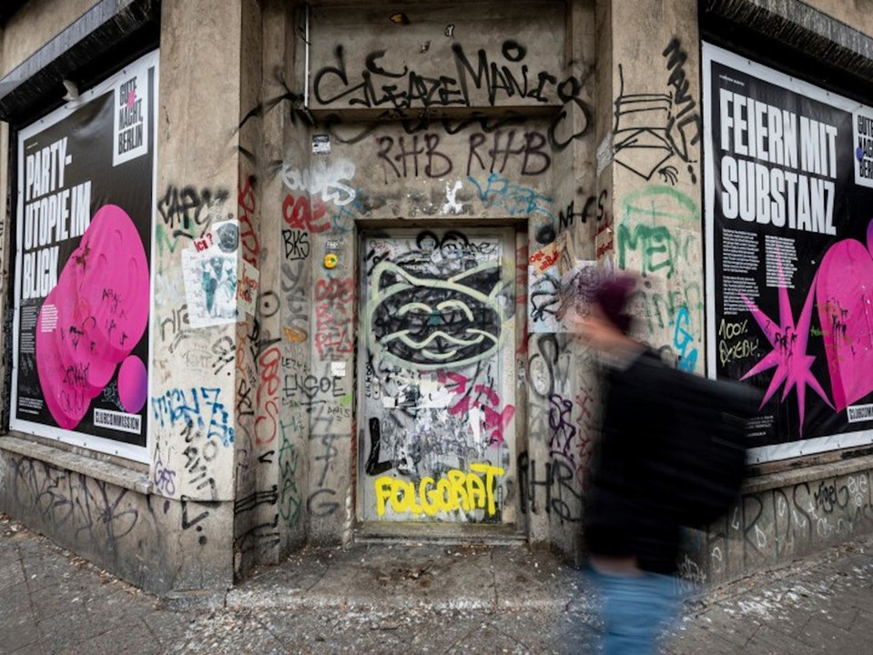 Maske ab, Mund auf: SM-Klub 'Kitkat' öffnet für Corona-Schnelltests