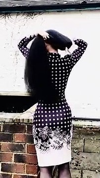 La technique pour se coiffer quand on est une femme avec des baguettes chinoises