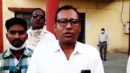 दलित मुस्लिम एकता मंच ने चौराहे पर स्पीड ब्रेकर लगाने हेतु ज्ञापन सौंपा