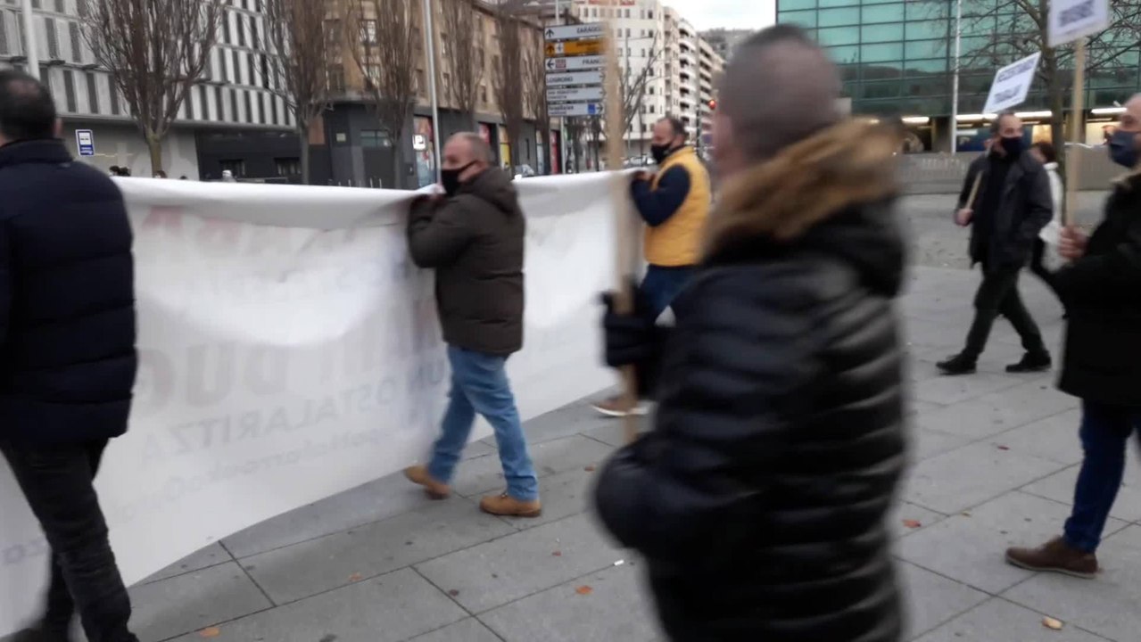 Manifestación de hosteleros en Pamplona ante la "catastrófica" situación del sector