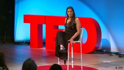 Maysoon Zahid – US-Komikerin über Behinderungen und Comedy