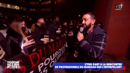 Cyril Hanouna part à la rencontre de professionnels du mariage devant les studios de TPMP
