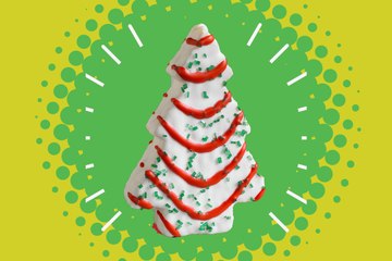 We Just Learned a Big Secret About Little Debbie's Christmas Tree Cakes