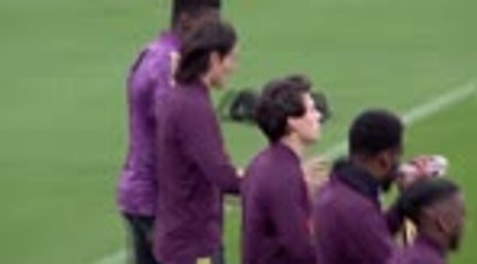 Groupe H - Van de Beek : "Cavani est très important pour l'équipe"