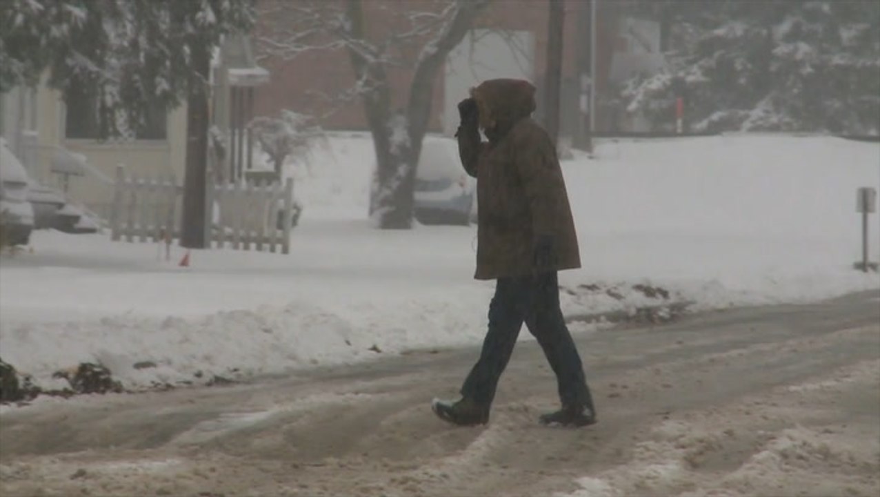 Ohio transportation leaders urge drivers to stay home and let snowplow drivers work