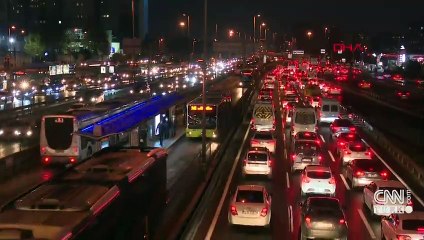 Metrobüsler tıklım tıklım | Video