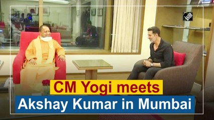 CM Yogi Adityanath meets Akshay Kumar in Mumbai