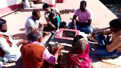 मंकामनेशवर महादेव की शिव लिंग पर 25 किलो अष्ट धातु ओ से निर्मित जलाधारी स्थापित की गई