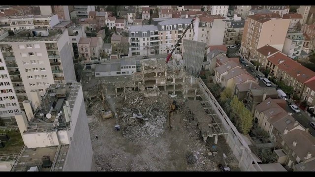 Vincennes : La Cité de la Jarry de Vincennes c'est fini, dernier coup de pelle pour La Cité de la Jarry.